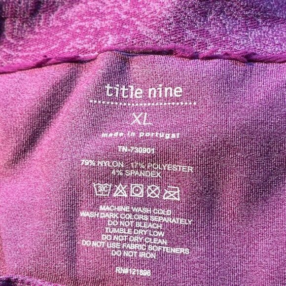 Title Nine Seamless Base Layer 2 Piece Set Womens XL‎ Athletic Nylon Ruched Gym - Picture 13 of 16